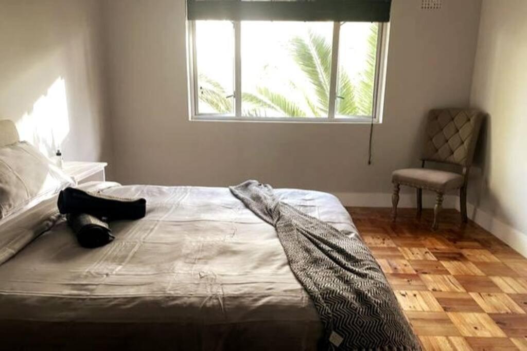 Embassy Apartment *